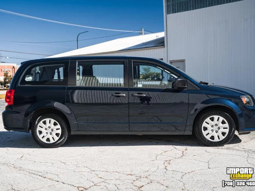 2014 Dodge Grand Caravan SE photo 1