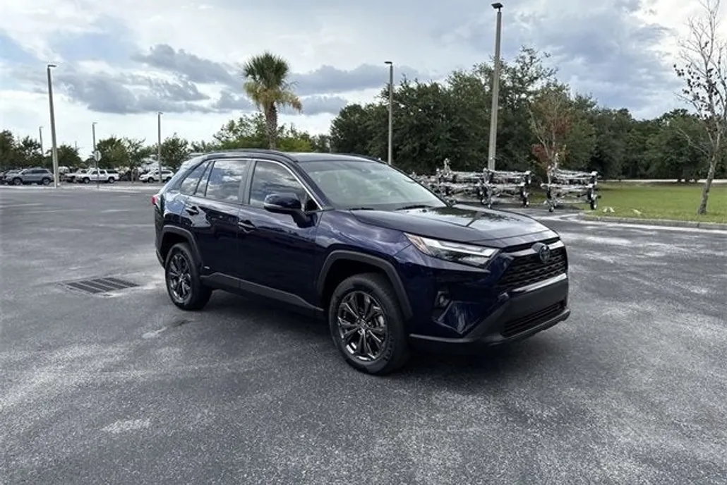 2023 Toyota RAV4 Hybrid XLE Premium photo 1