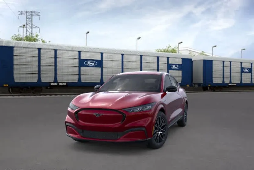 2025 Ford Mustang Mach-E Premium photo 1