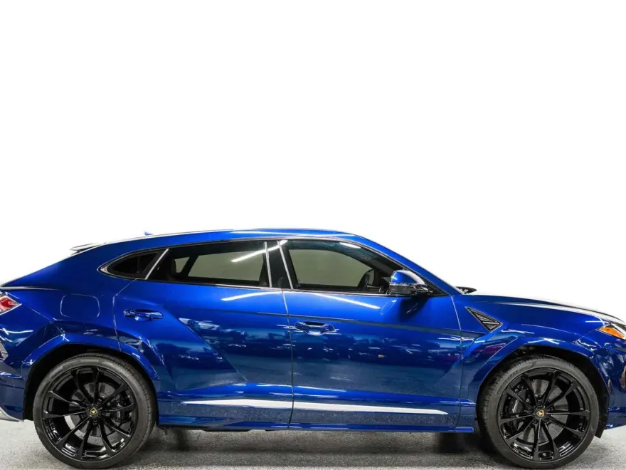 2019 Lamborghini Urus photo 1