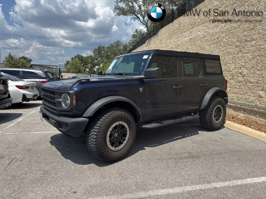 2021 Ford Bronco Base photo 1