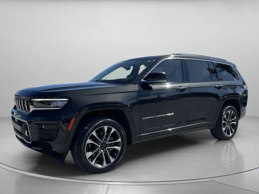 2022 Jeep Grand Cherokee Overland photo 1