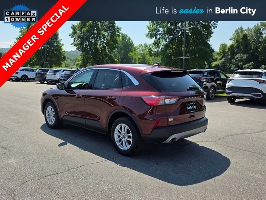 2021 Ford Escape SE photo 1