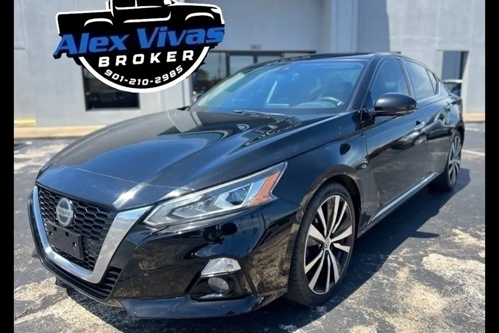 2020 Nissan Altima 2.5 Platinum photo 1