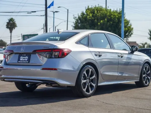2025 Honda Civic Hybrid Sport Touring photo 4