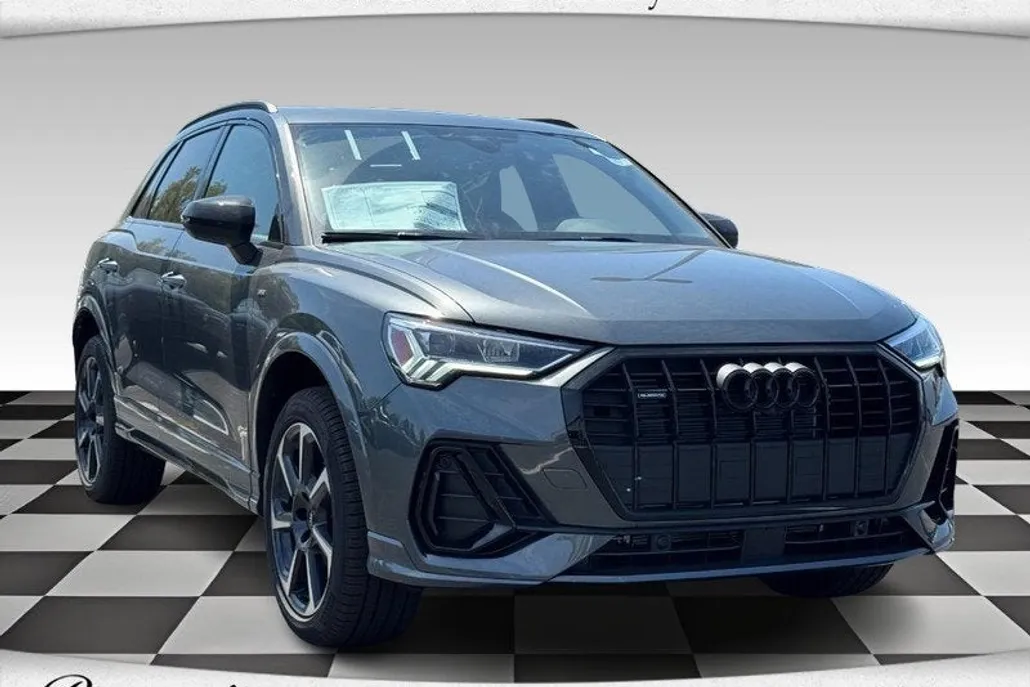 2025 Audi Q3 S line Premium Plus photo 1