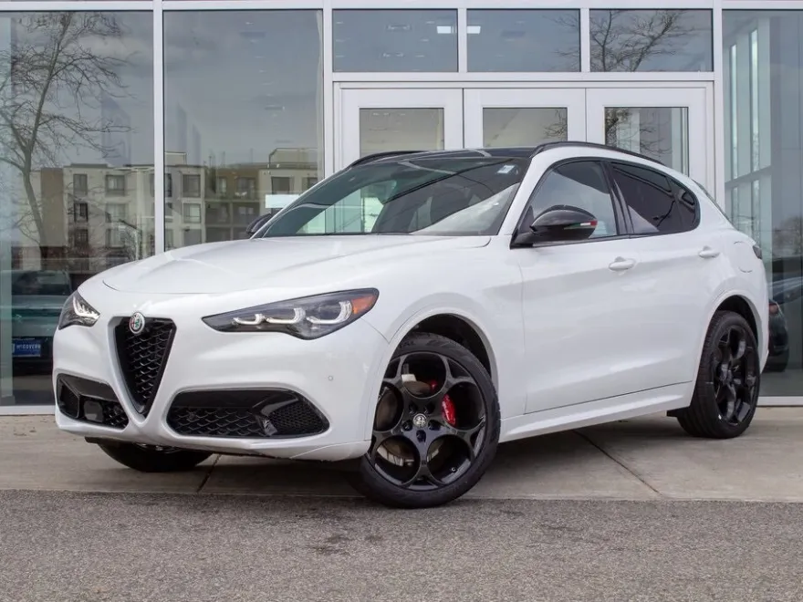 2025 Alfa Romeo Stelvio Tributo Italiano photo 1