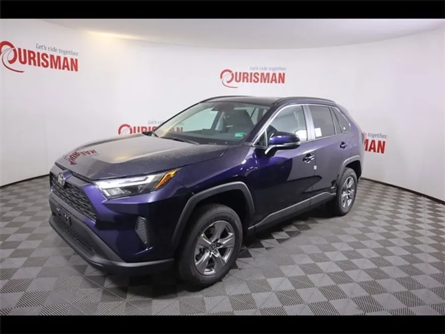 2025 Toyota RAV4 Hybrid XLE photo 1