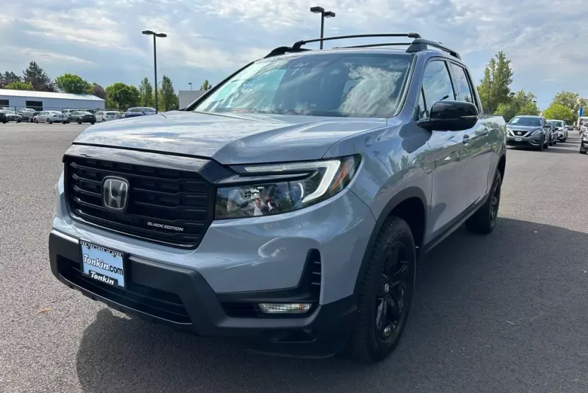 2023 Honda Ridgeline Black Edition photo 1