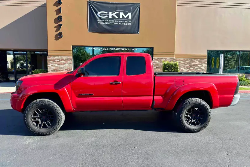 2006 Toyota Tacoma SR5 photo 1