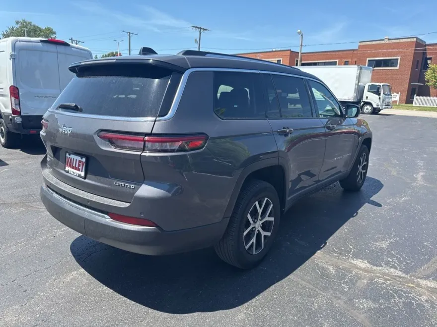 2024 Jeep Grand Cherokee Limited photo 1