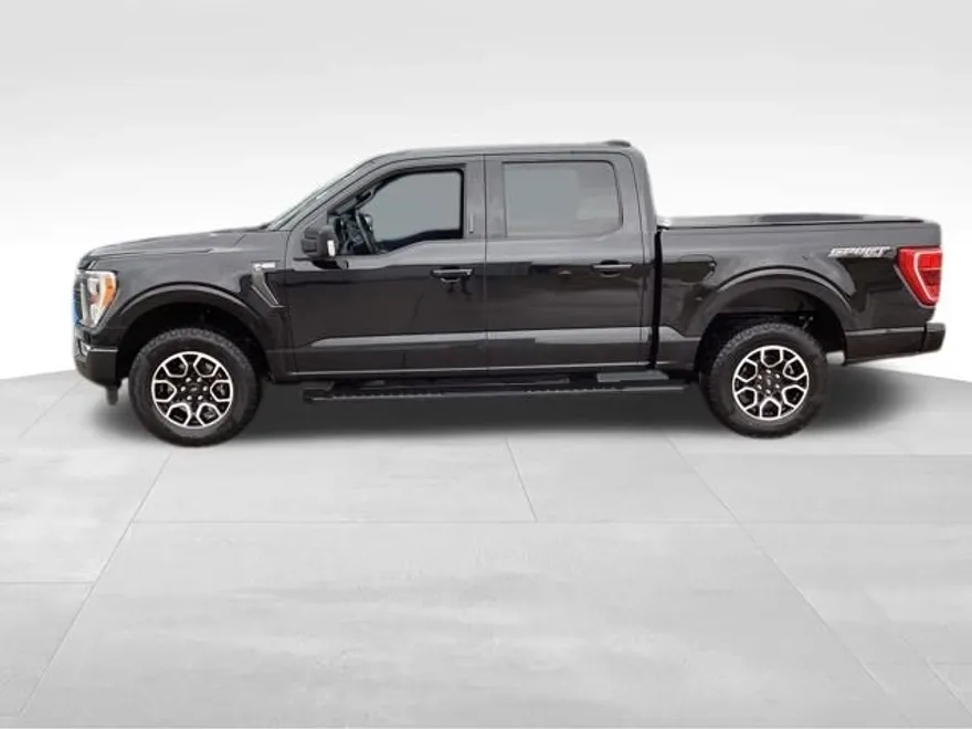 2023 Ford F-150 XLT photo 1