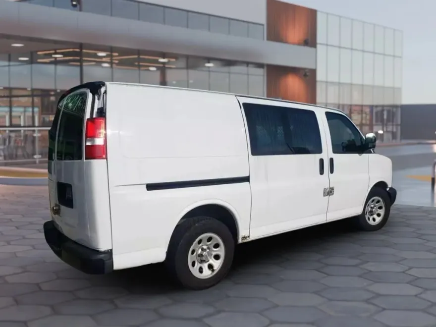 2012 Chevrolet Express 1500 Cargo Van photo 1