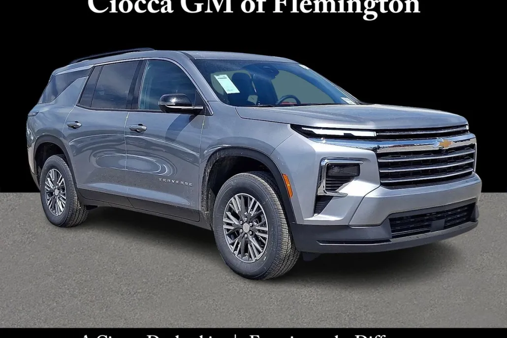 2025 Chevrolet Traverse photo 1