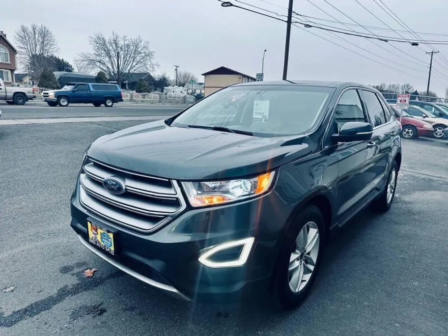 2015 Ford Edge SEL photo 1