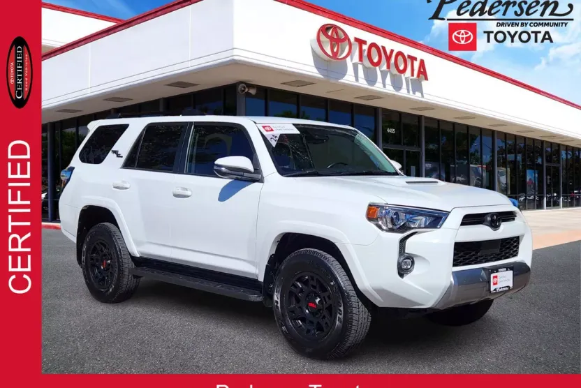 2024 Toyota 4Runner TRD Off-Road Premium photo 1