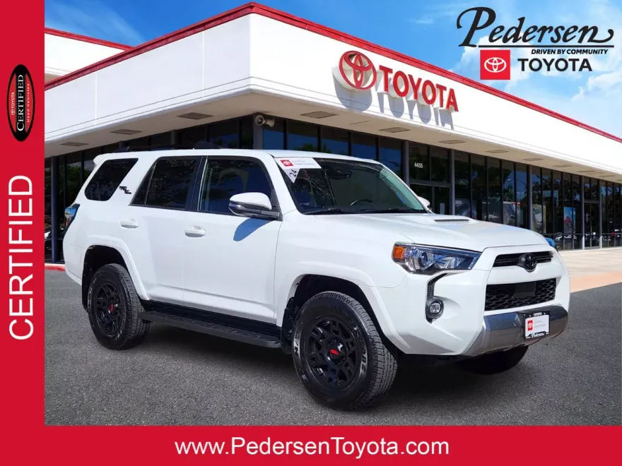 2024 Toyota 4Runner TRD Off-Road Premium photo 1
