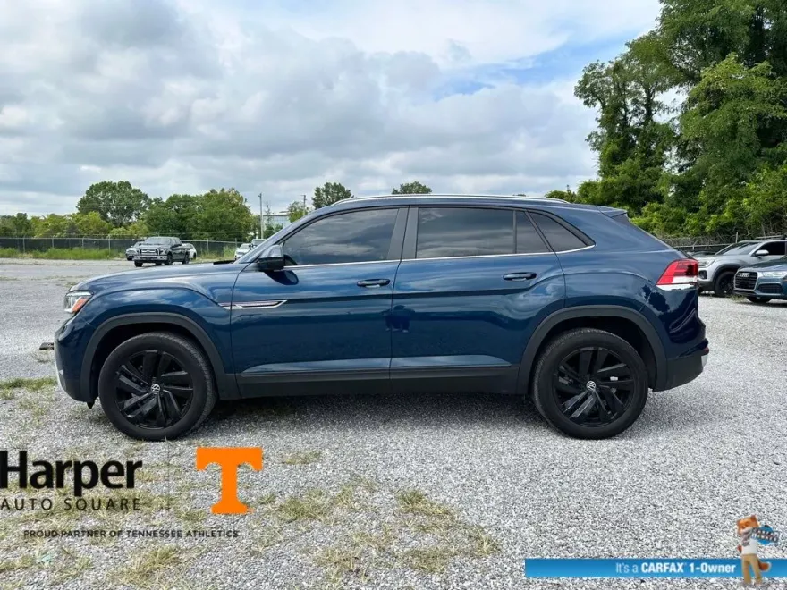 2023 Volkswagen Atlas Cross Sport V6 SE Technology photo 1