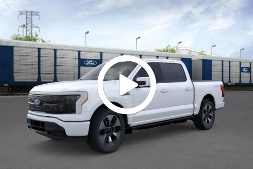 2025 Ford F-150 Lightning Platinum photo 1