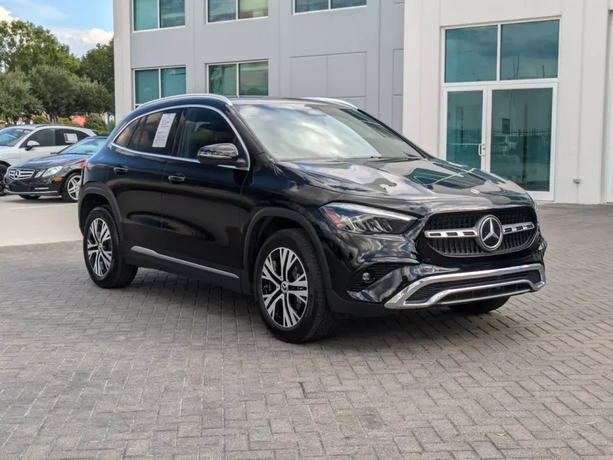 2025 Mercedes Benz GLA 250 photo 1