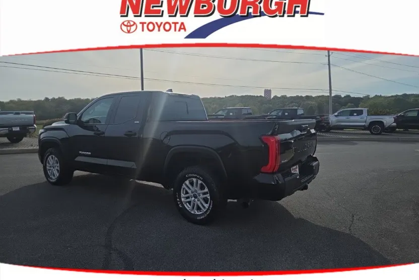 2022 Toyota Tundra SR5 photo 1