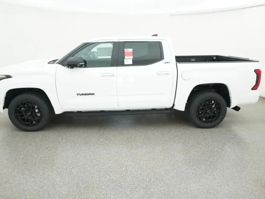 2026 Toyota Tundra SR5 photo 1