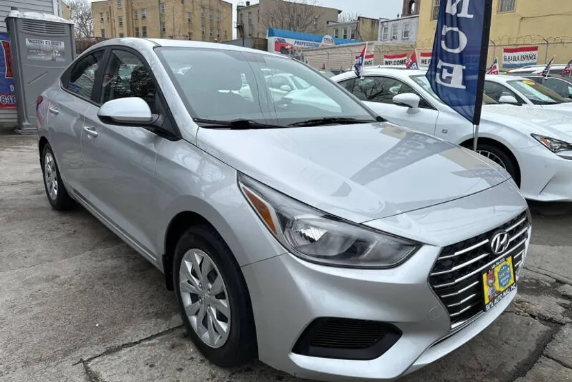 2020 Hyundai Accent SEL photo 1