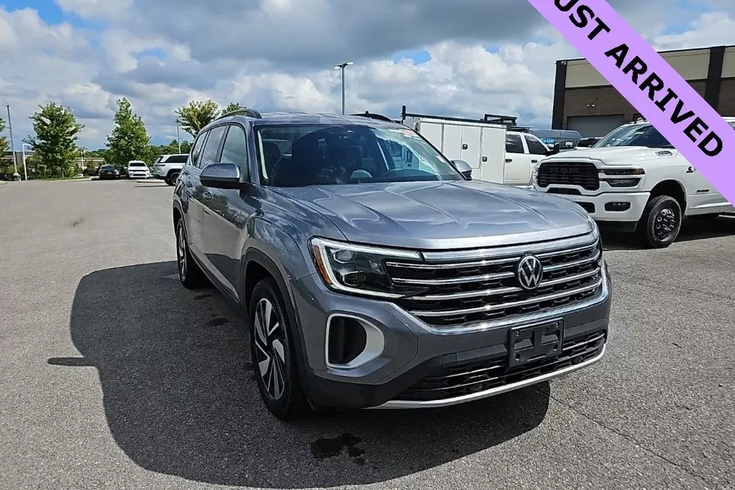 2024 Volkswagen Atlas SE Technology photo 1
