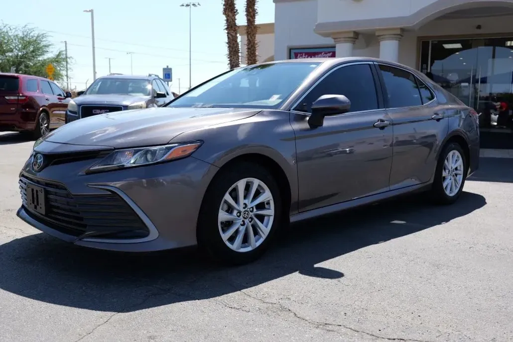 2024 Toyota Camry LE photo 1
