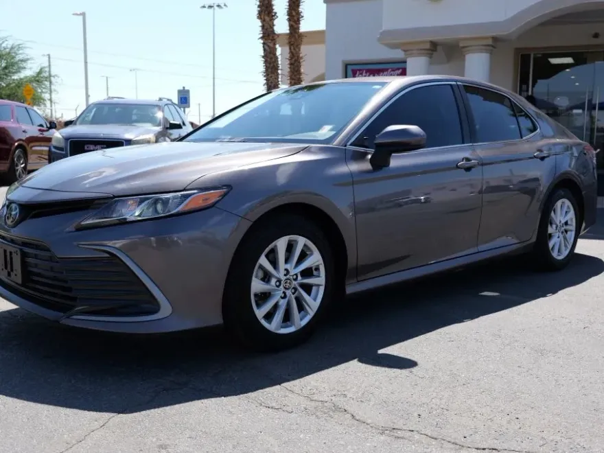 2024 Toyota Camry LE photo 1