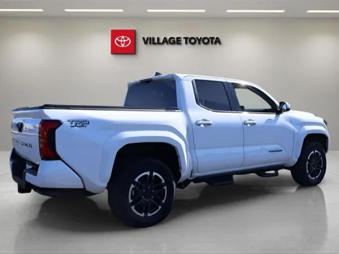 2025 Toyota Tacoma TRD Sport photo 4