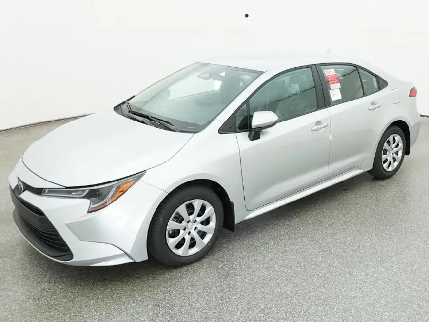 2025 Toyota Corolla LE photo 1