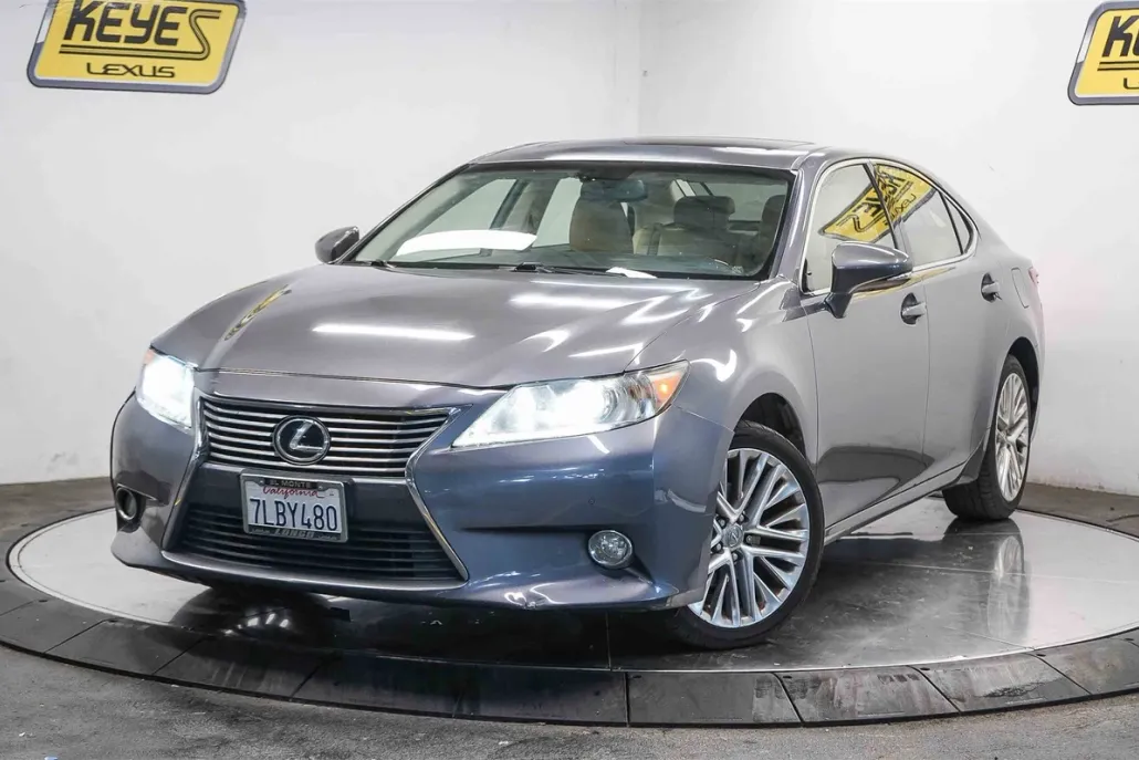 2013 Lexus ES 350 photo 1