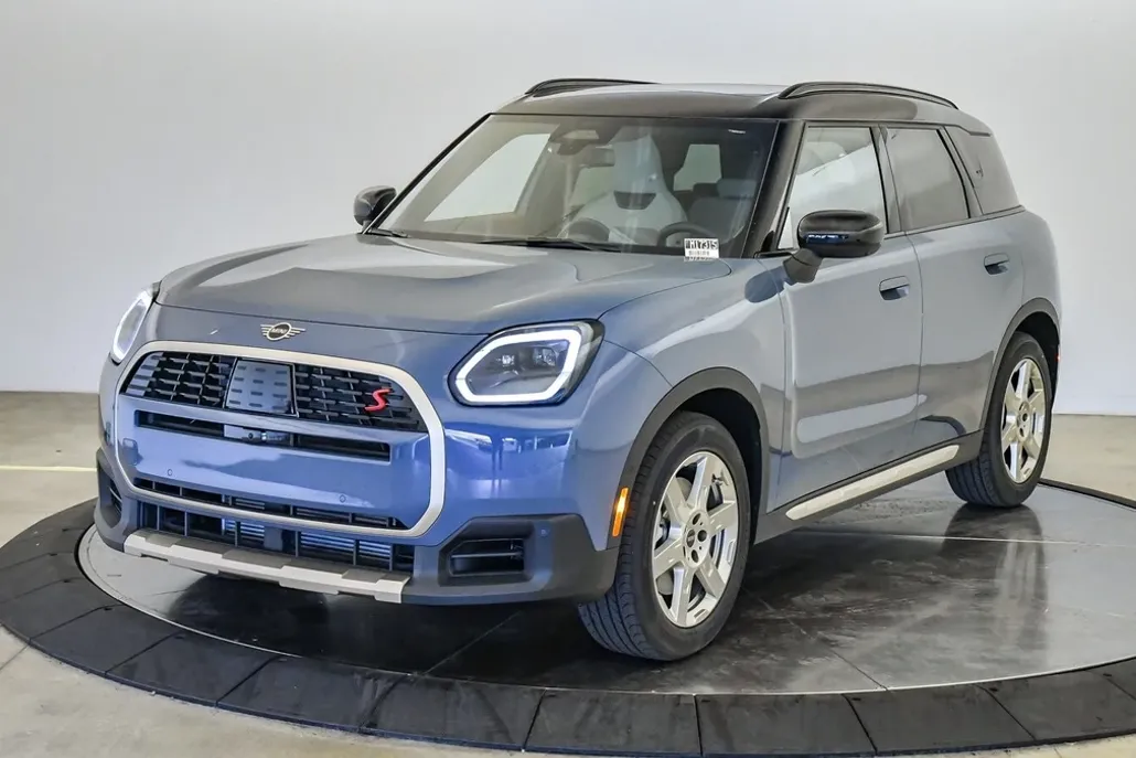 2025 Mini Countryman S ALL4 photo 1