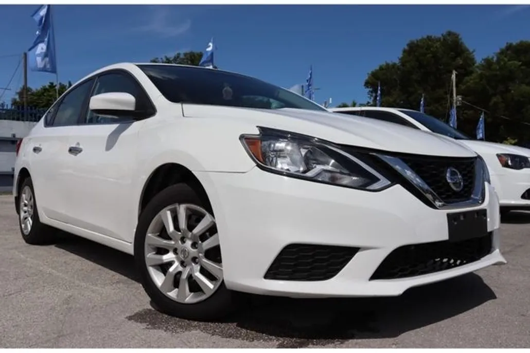 2019 Nissan Sentra SV photo 1