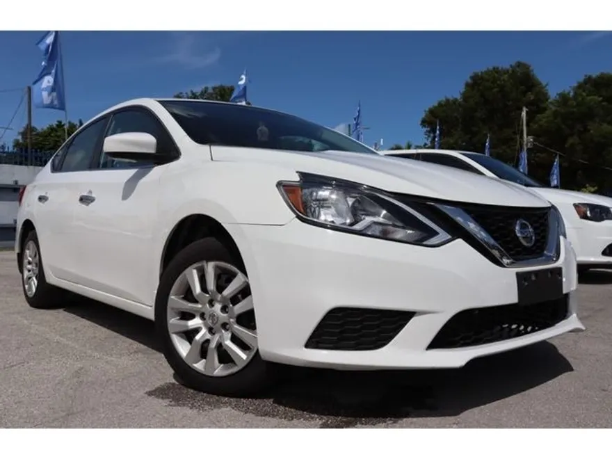 2019 Nissan Sentra SV photo 1