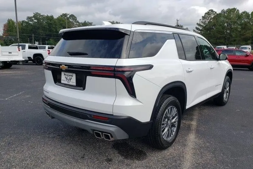 2026 Chevrolet Traverse photo 1