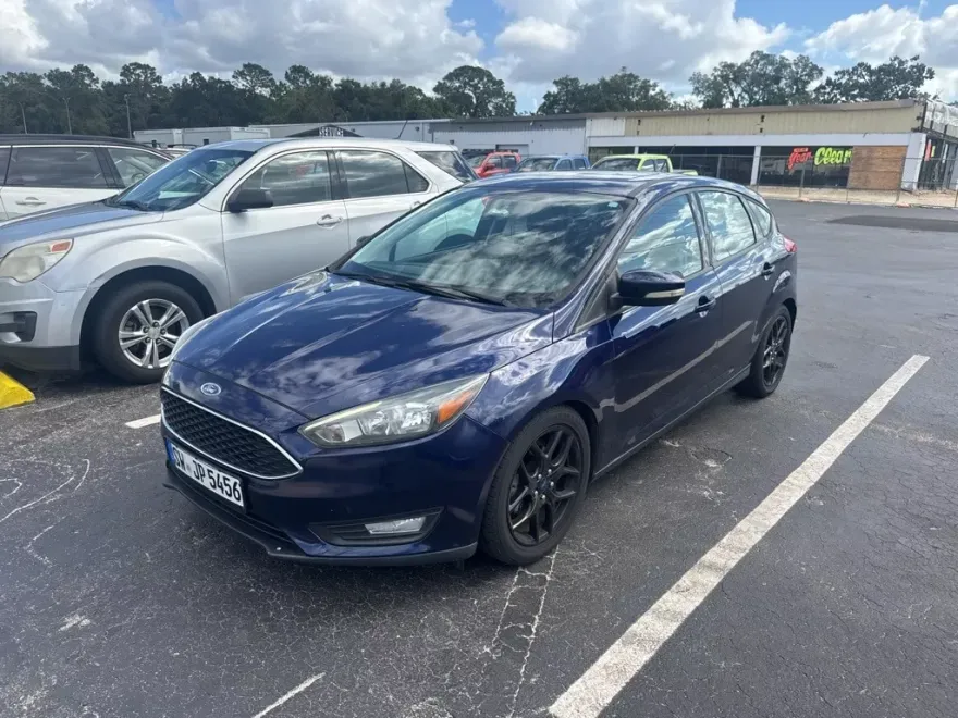 2016 Ford Focus SE photo 1