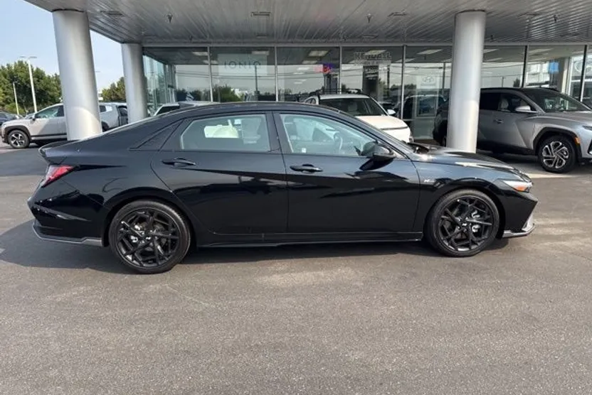 2025 Hyundai Elantra N Line photo 1
