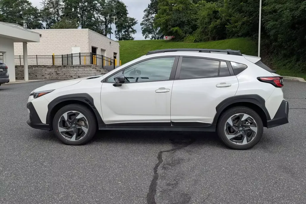 2024 Subaru Crosstrek Limited photo 1