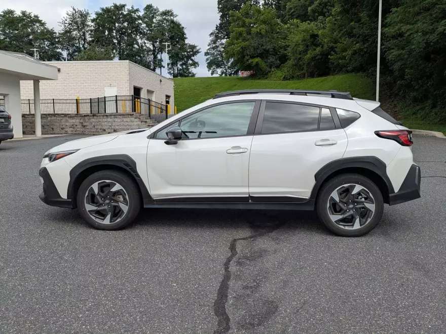 2024 Subaru Crosstrek Limited photo 1