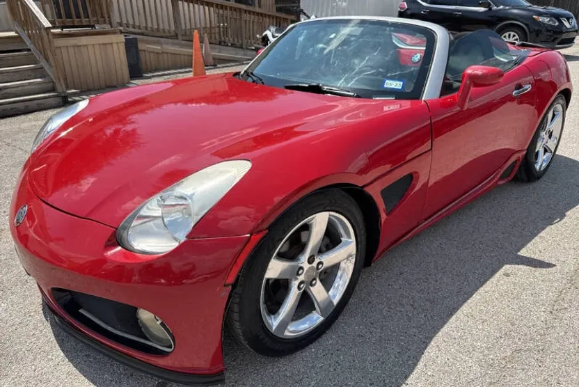 2006 Pontiac Solstice Convertible photo 1