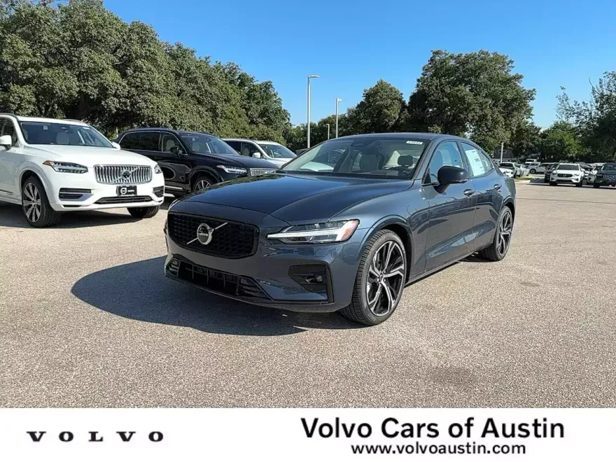 2024 Volvo S60 Core B5 AWD photo 1