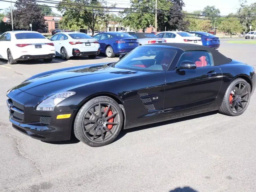 2014 Mercedes Benz SLS AMG Roadster GT photo 1