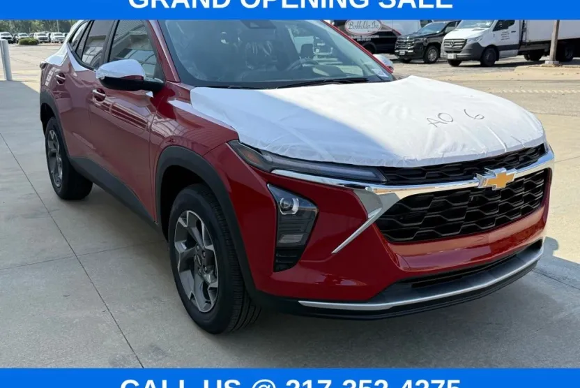 2026 Chevrolet Trax LT photo 1