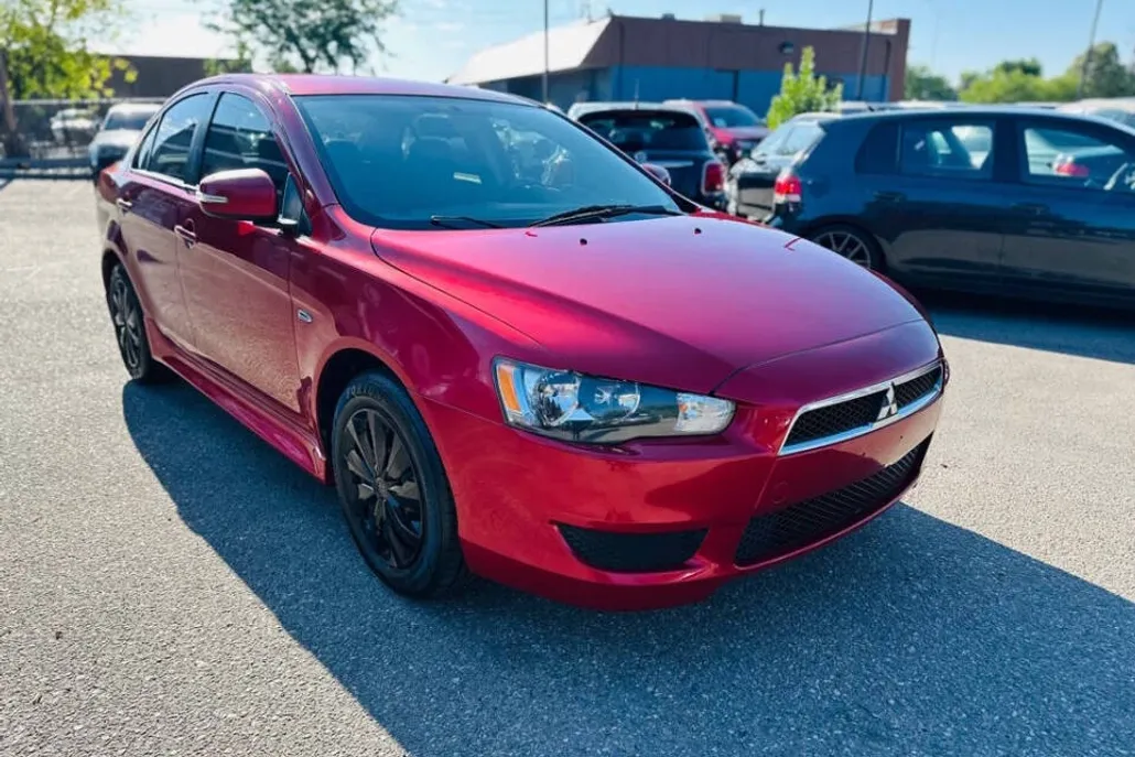 2015 Mitsubishi Lancer ES photo 1