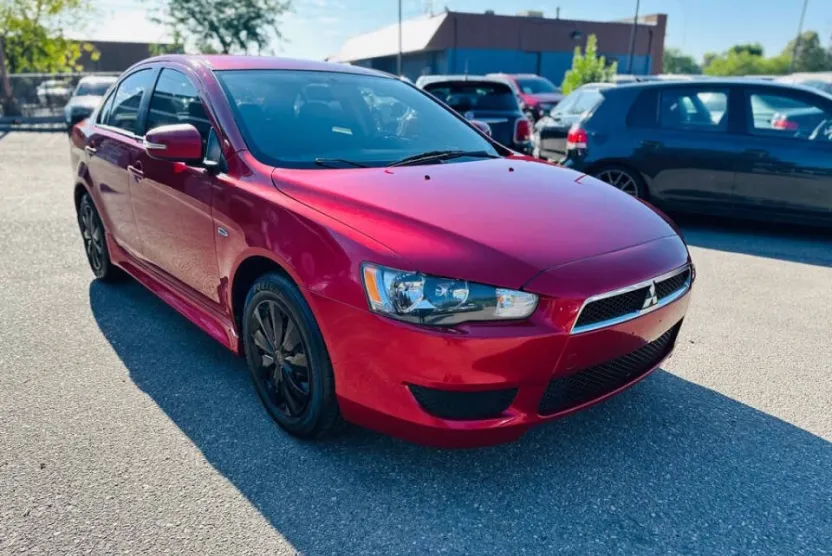 2015 Mitsubishi Lancer ES photo 1