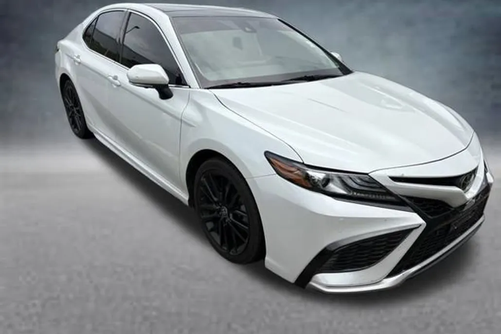 2022 Toyota Camry XSE photo 1