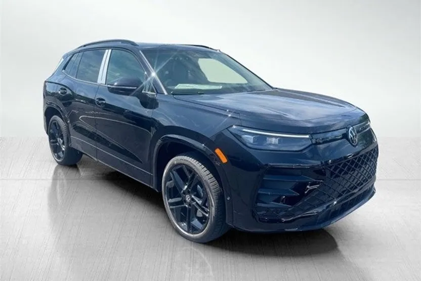 2025 Volkswagen Tiguan SE R-Line Black photo 1
