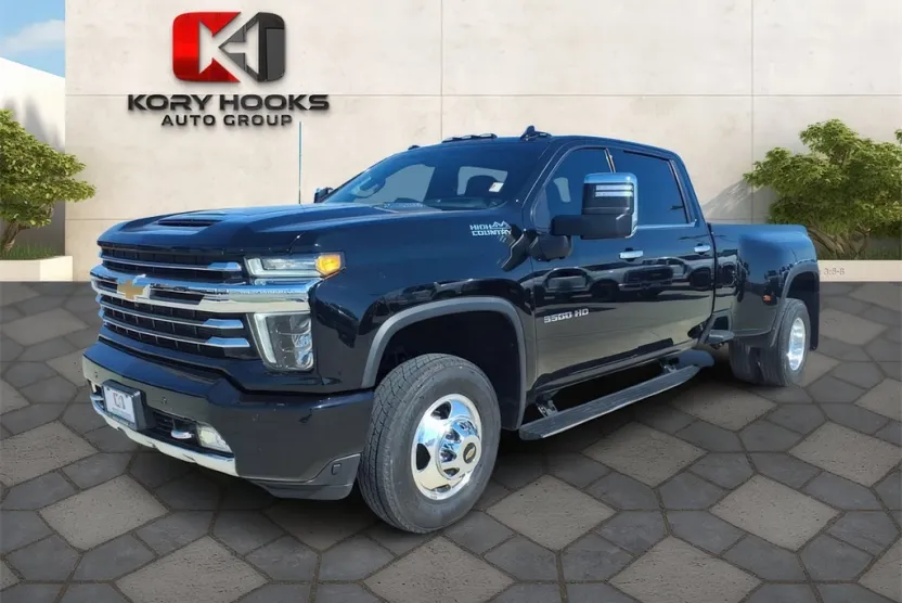 2022 Chevrolet Silverado 3500HD High Country photo 1